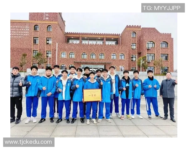 新化足球明星有哪些人选及其精彩瞬间图片展示